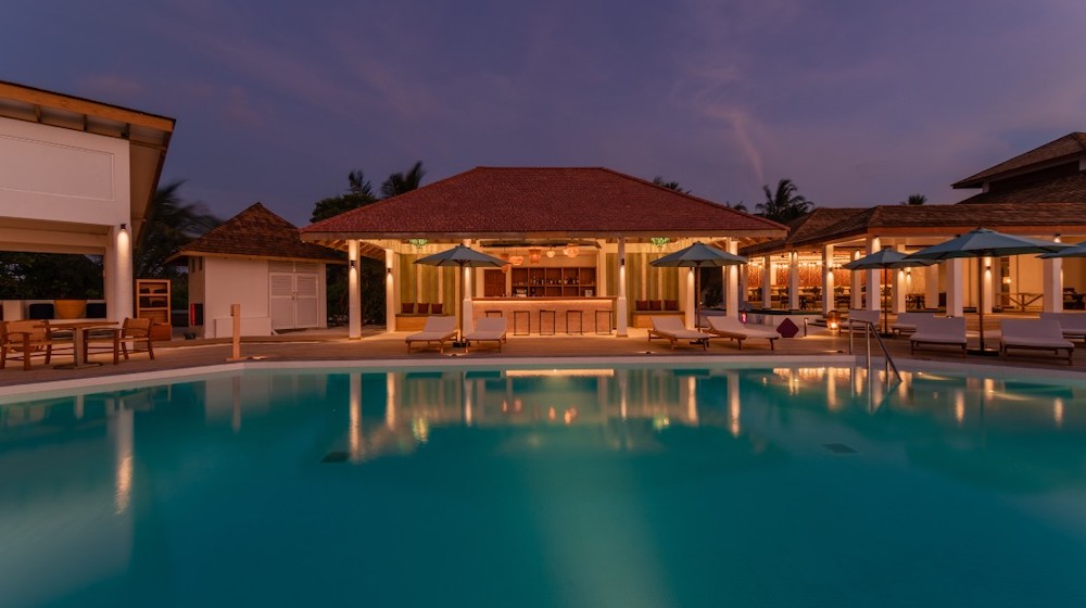 Vevu Bar at Cinnamon Hakuraa Huraa Platinum Island
